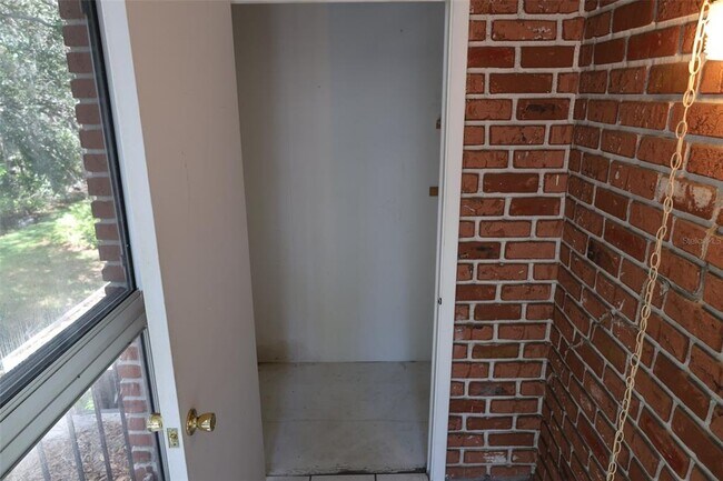 Building Photo - 1061 85th Terrace N