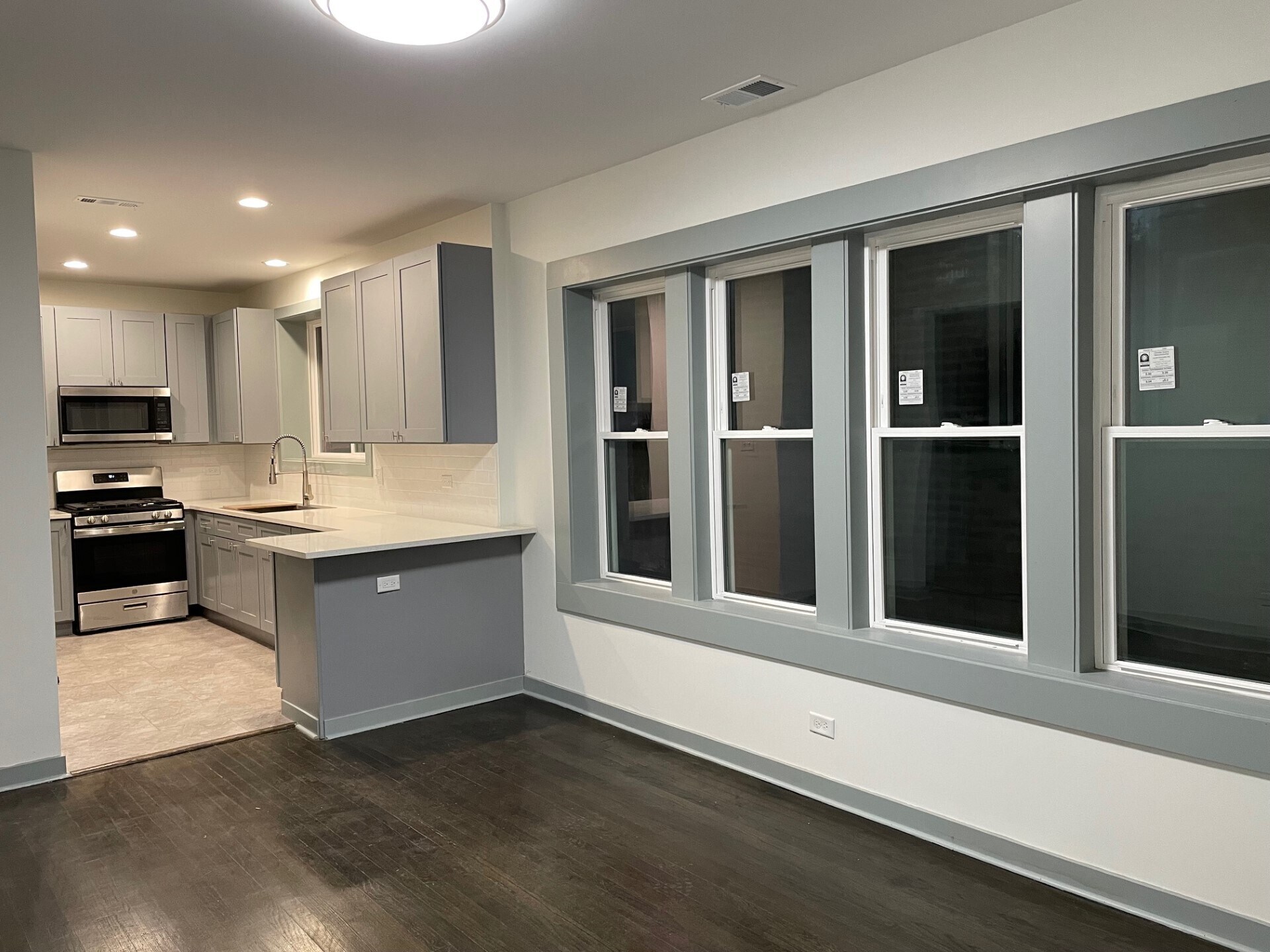 Dinning Room - 7953 S Essex Ave