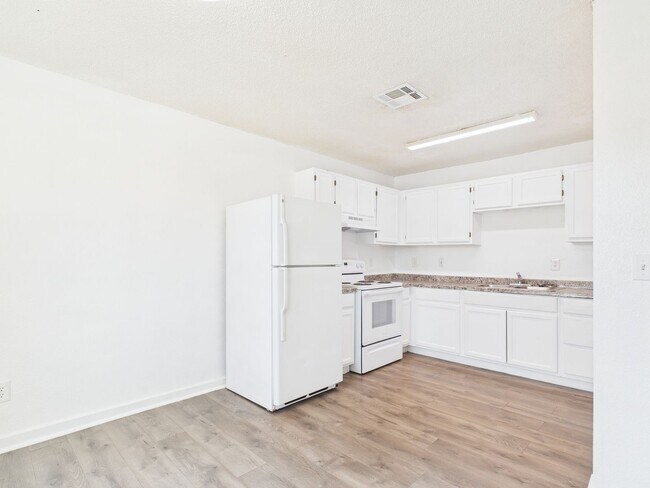 Building Photo - 1602 9th St