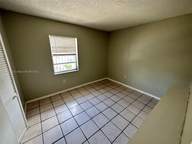 Building Photo - 4050 NW 135th St