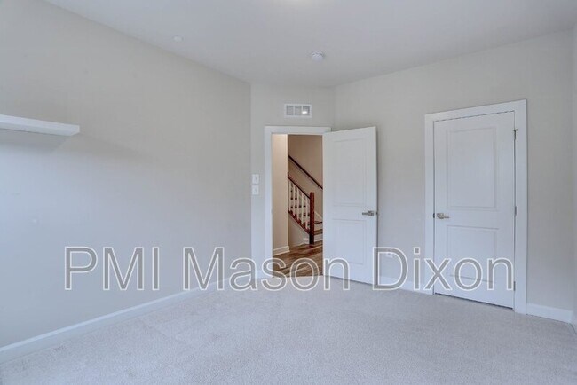 Building Photo - 4023 Dorseys Rdg Sq