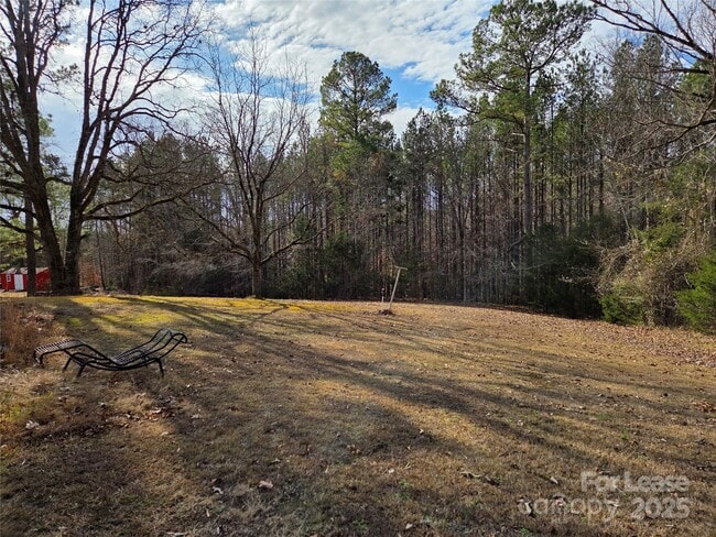 Building Photo - 8334 Oak Tree Rd