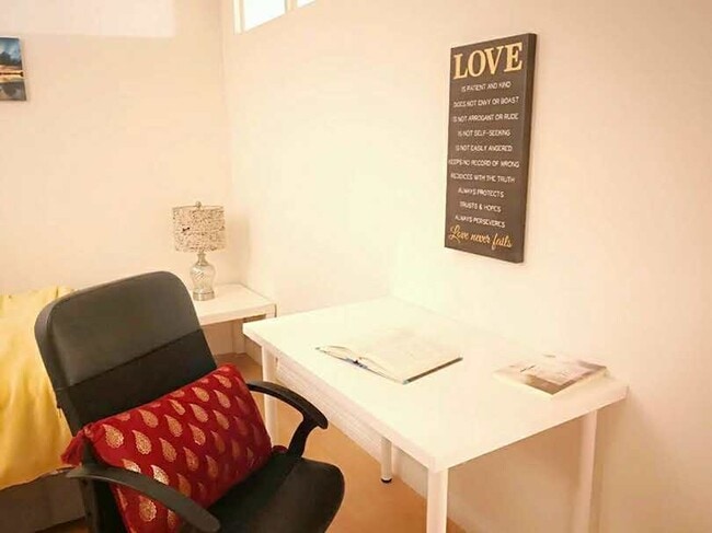 Building Photo - 11701 Texas Ave