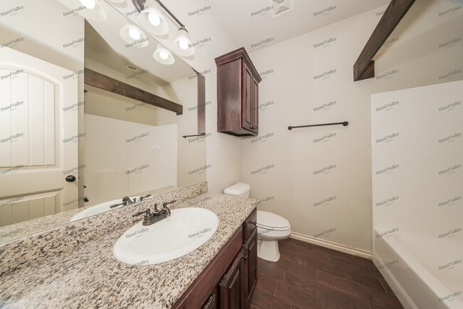 Building Photo - 20551 Frontier Ave