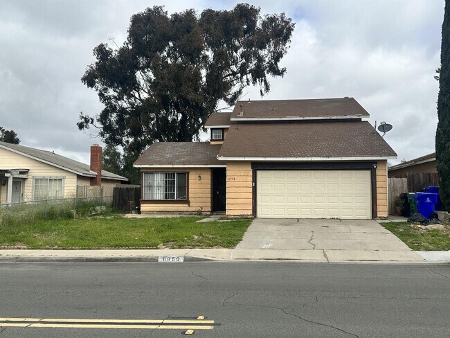 Building Photo - 6950 Bullock Dr