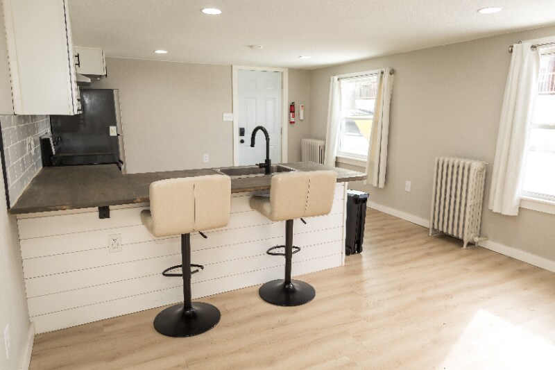 Building Photo - 1363 Frankstown Rd