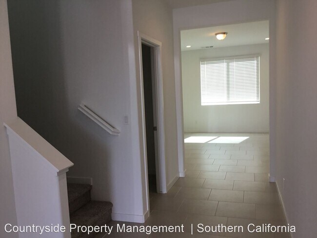 Building Photo - 4 br, 2.5 bath House - 3942 Wrenwood Avenue