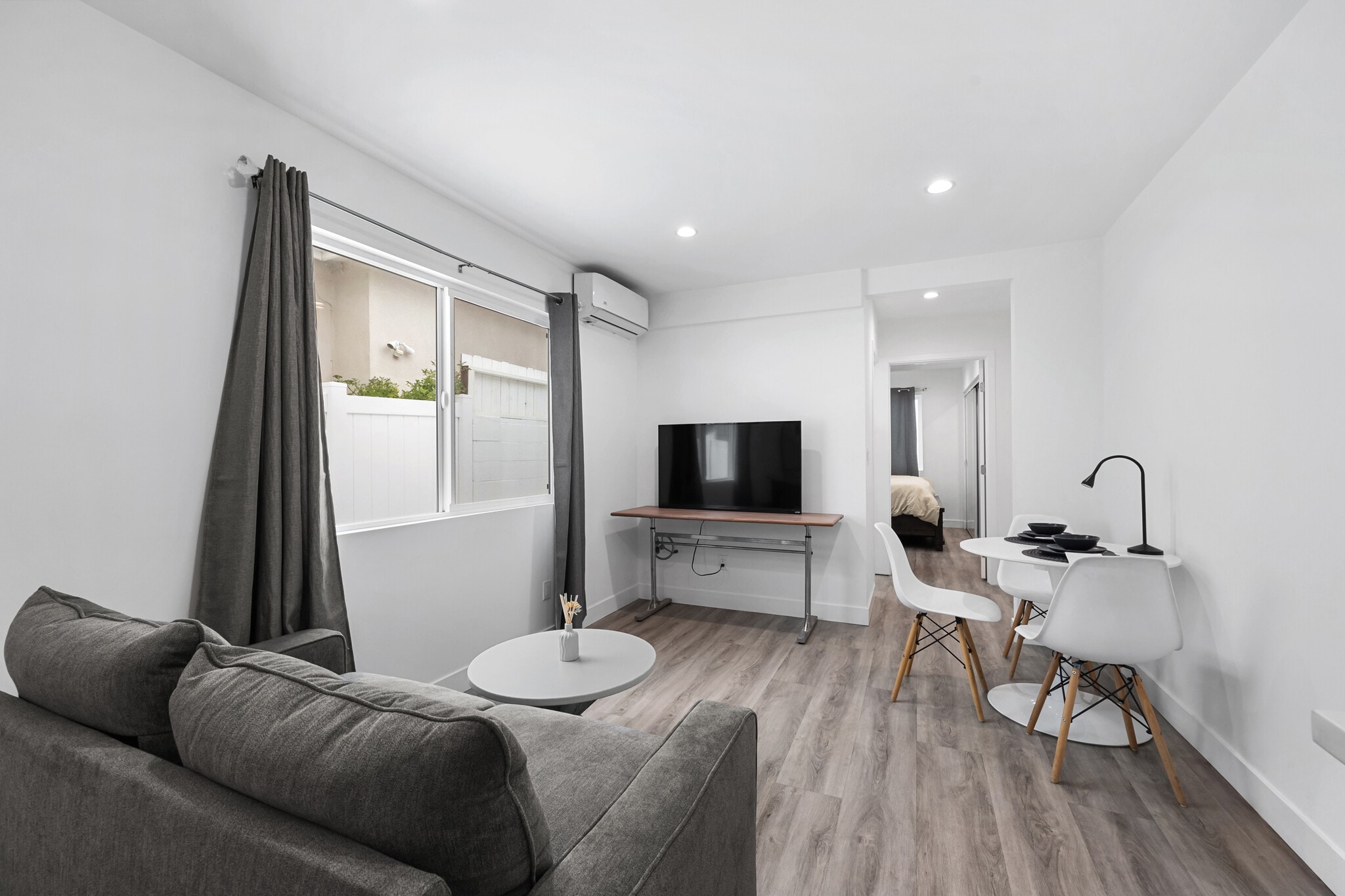 Building Photo - 18017 Collins St