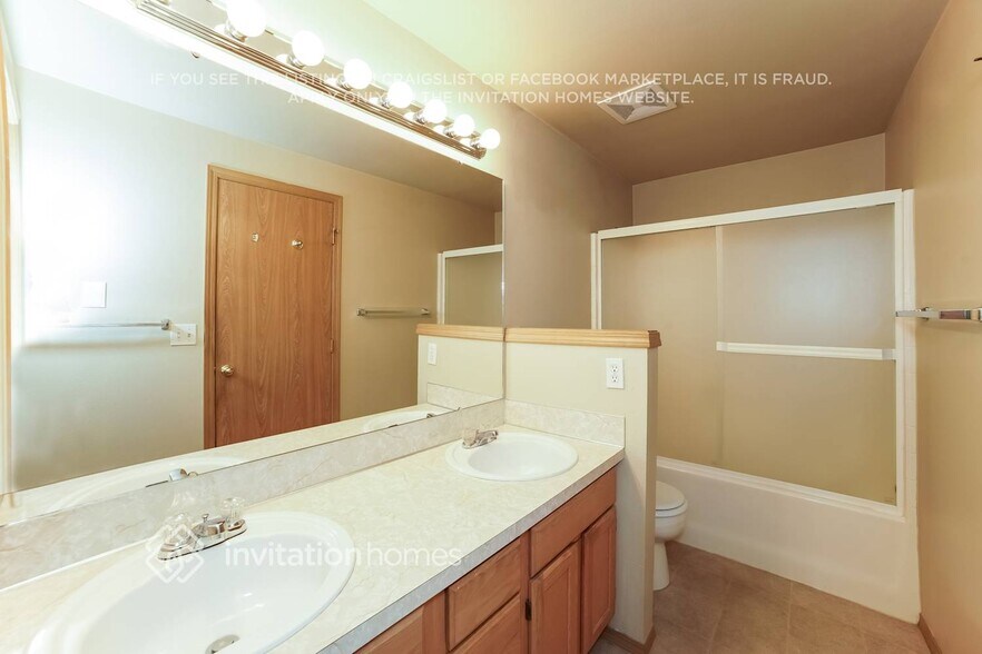 Building Photo - 4716 35th Ave NE