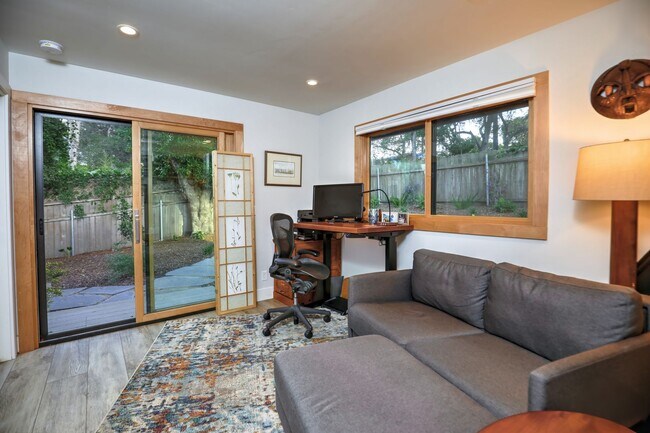 Building Photo - Furnished Mesa Hideaway!