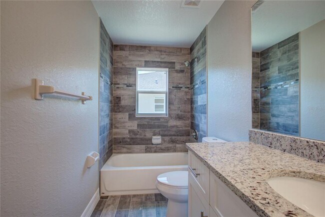 Building Photo - 129 Glades Dr
