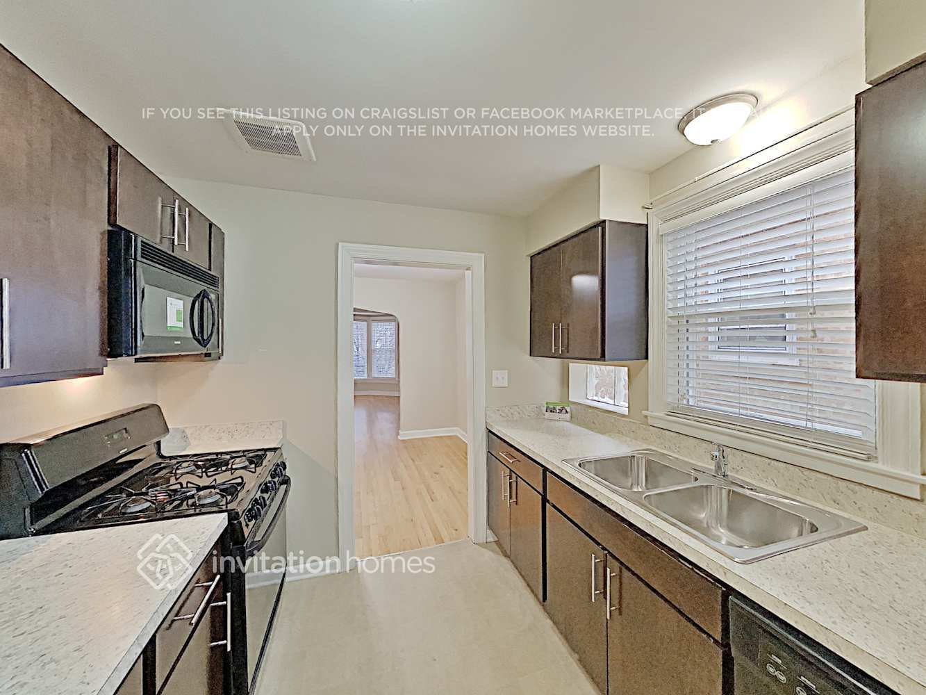 Building Photo - 5049 N Newcastle Ave