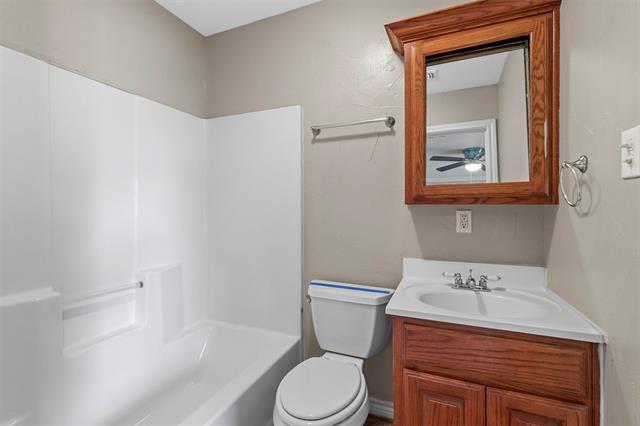 Building Photo - 1226 W Johnson St