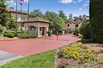 Building Photo - Brookhaven/Buckhead 2BR