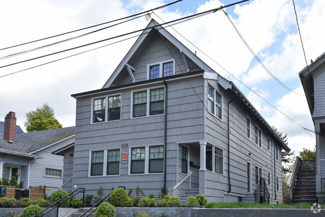 Building Photo - 13th Street 6 Plex