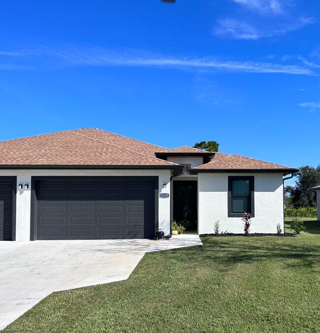 Building Photo - 26374 Explorer Rd