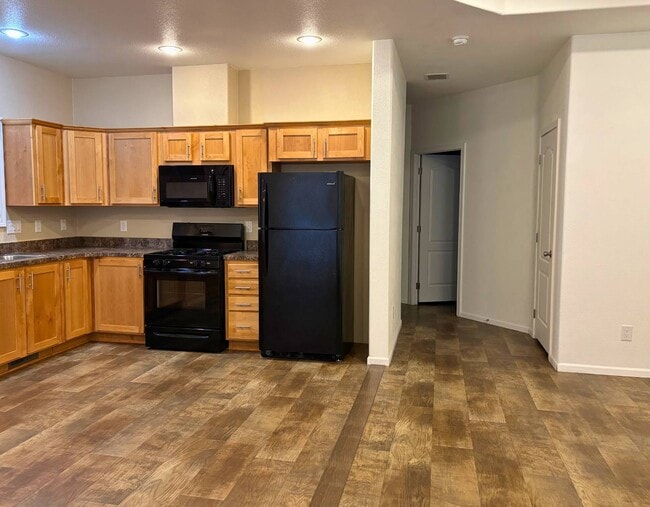 Building Photo - 350 Lee Ave