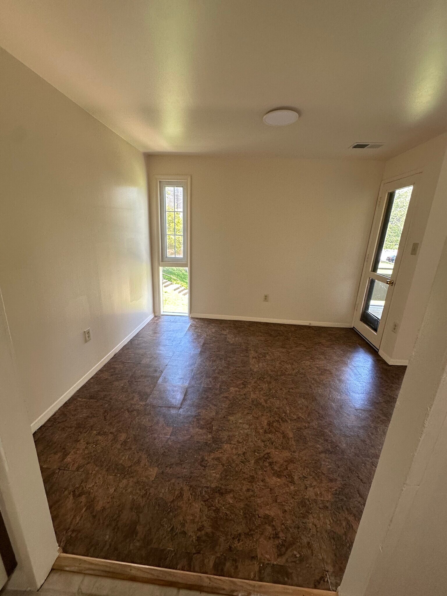 Building Photo - 7208 Donnell Pl