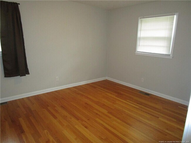 Building Photo - 2516 Cumberland Rd