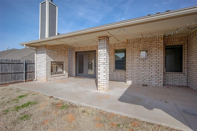 Building Photo - 508 NW 199th St