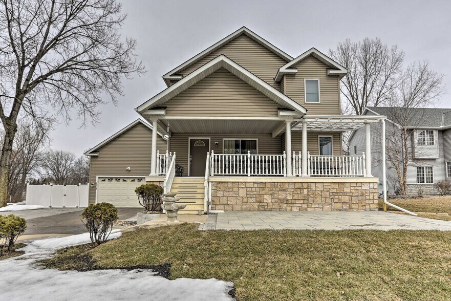 Building Photo - 3656 Robin Ln