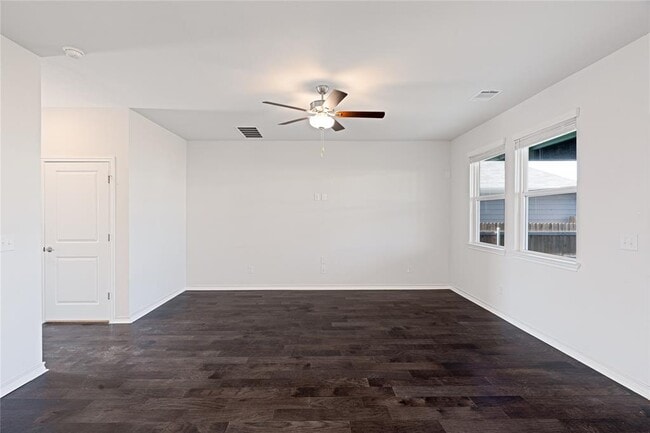 Building Photo - 316 Breccia Trl