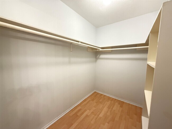 Building Photo - 2601 S Braeswood Blvd