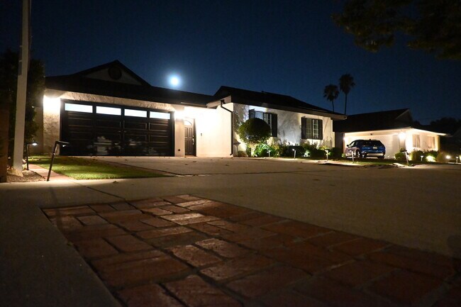 Building Photo - 10420 Eton Ave