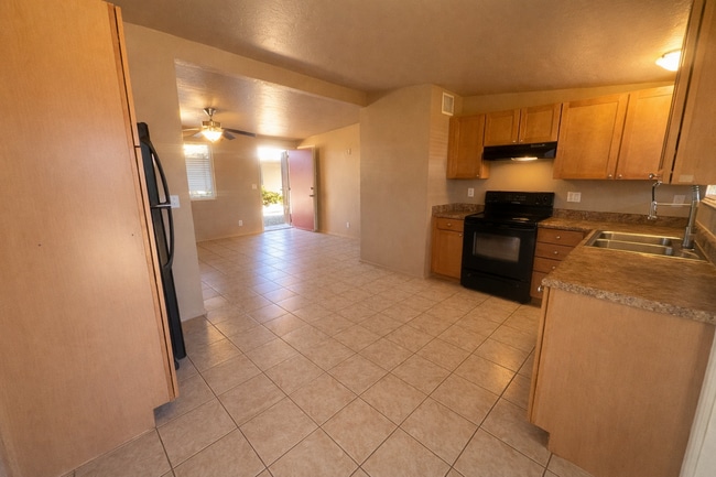 Building Photo - 2821 N Columbus Blvd