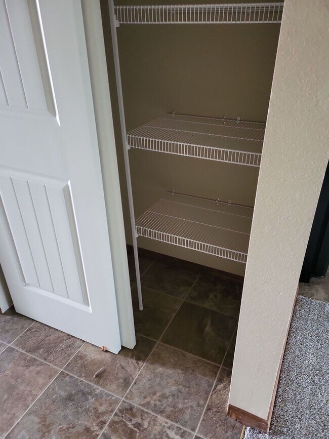 Building Photo - Beautiful home for rent in The Radiant Lake Estates!