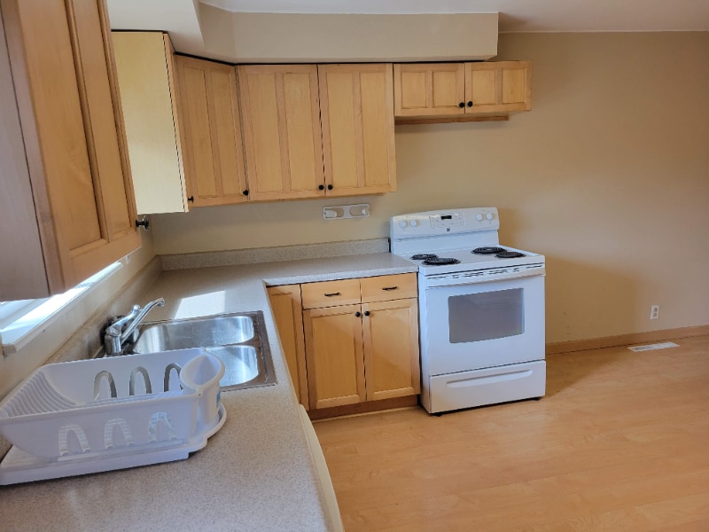 Building Photo - 2811 Tharp Dr