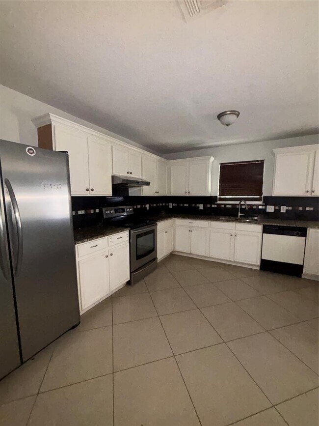 Building Photo - 5600 War Admiral Dr