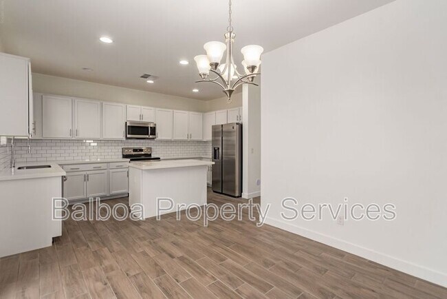 Building Photo - 5528 S Dillon Cir