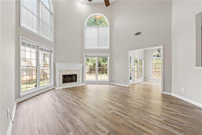 Building Photo - 2878 Calhoun Square