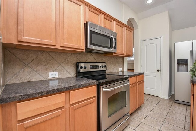 Building Photo - 20711 Rainmead Dr