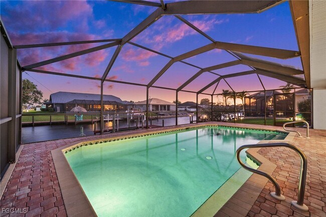 Building Photo - 210 SW 37th Terrace