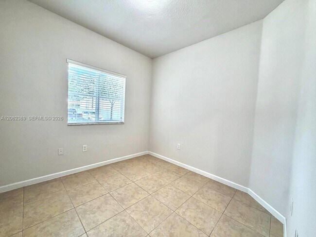 Building Photo - 3417 W 80th St