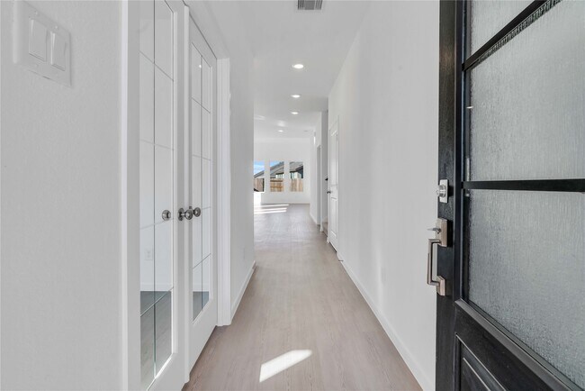 Building Photo - 13728 Windward Mist Dr