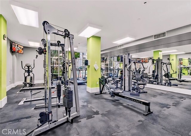 Building Photo - 1416 Scholarship