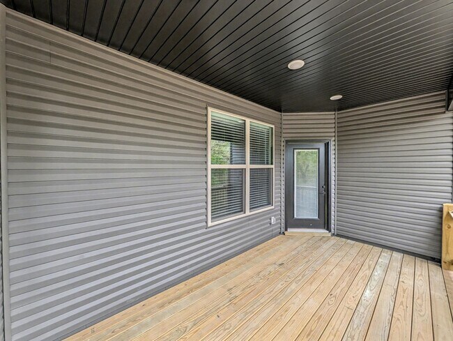 Building Photo - Fabulous New Construction Rental in Bella Vista Featuring a Rare 3-Car Garage