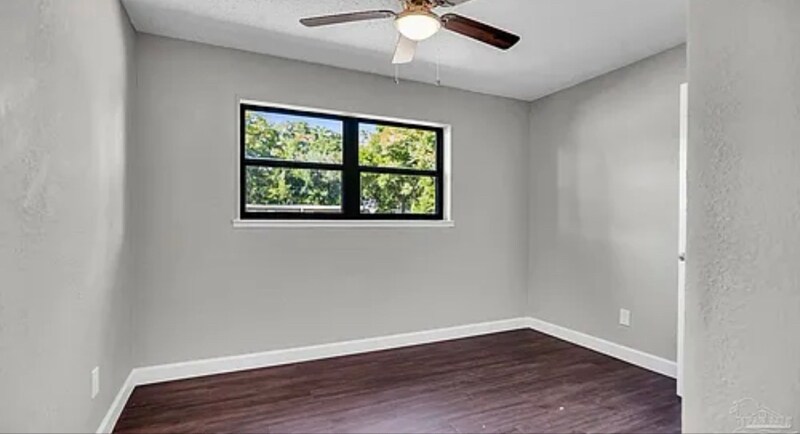 Building Photo - 22 Adkinson Dr