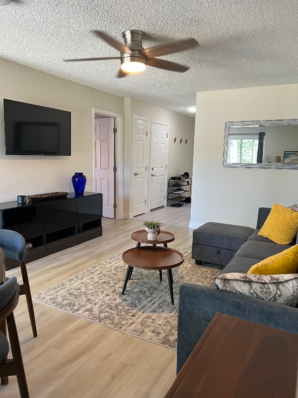 Building Photo - 2105 Corte Primavera