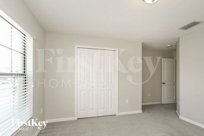 Building Photo - 9628 Sage Creek Dr