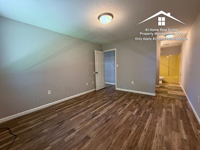 Building Photo - 107 Spruce Dr