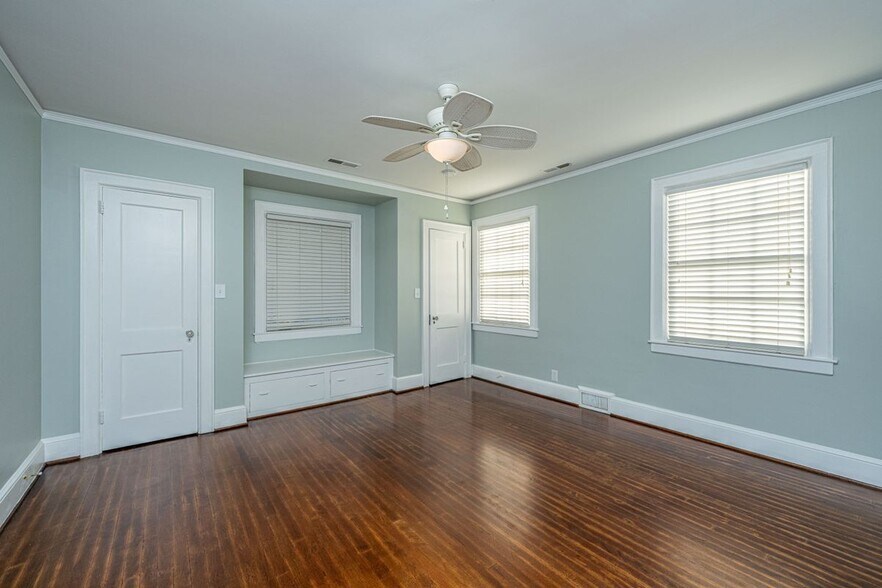 Building Photo - 25 Fenwick Dr