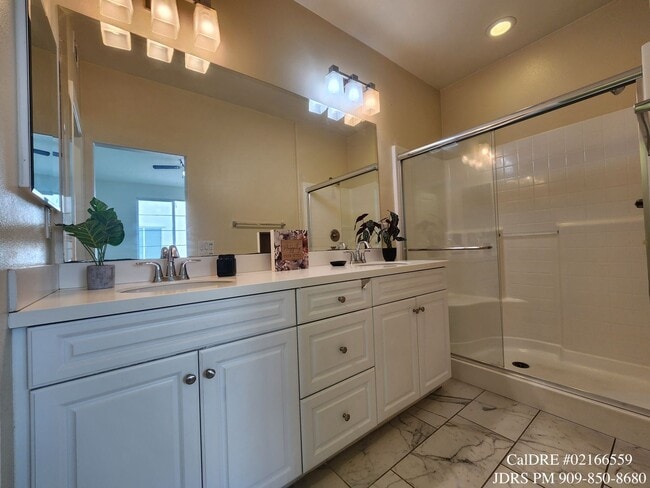 Building Photo - Upland 3 Bedroom Condo