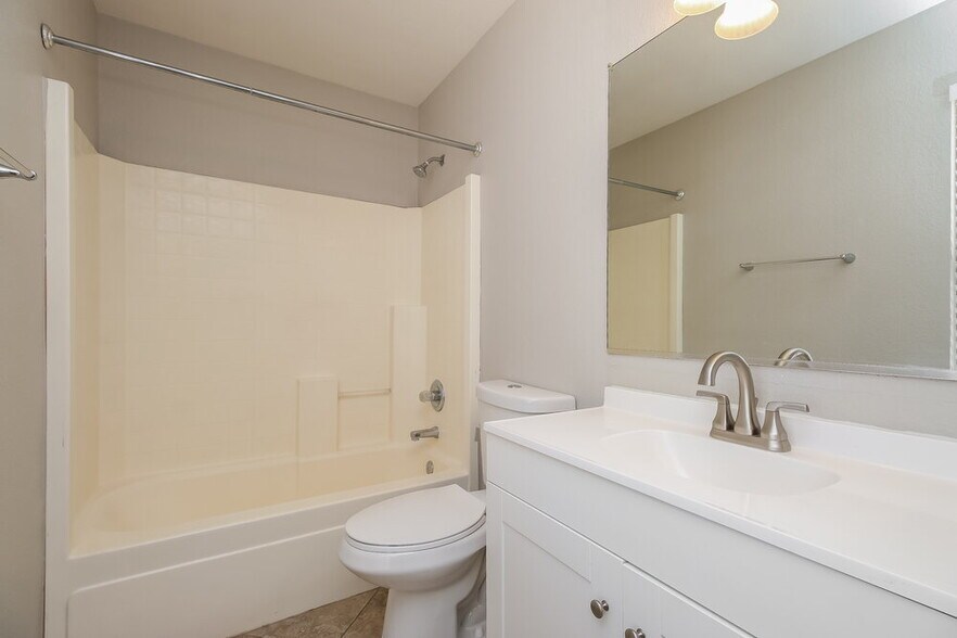 Building Photo - 11552 E Flower Cir