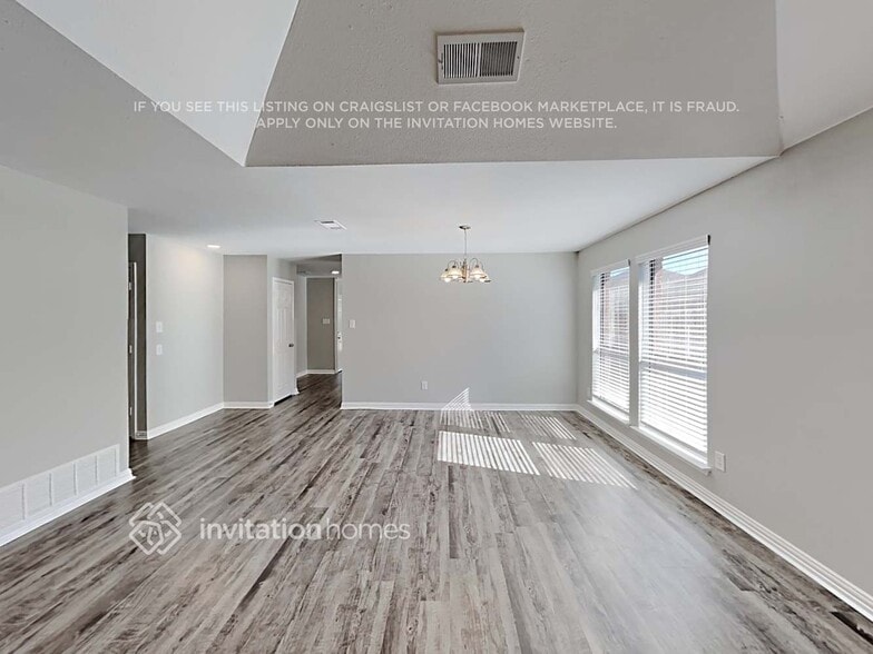 Building Photo - 7000 Club Creek Dr