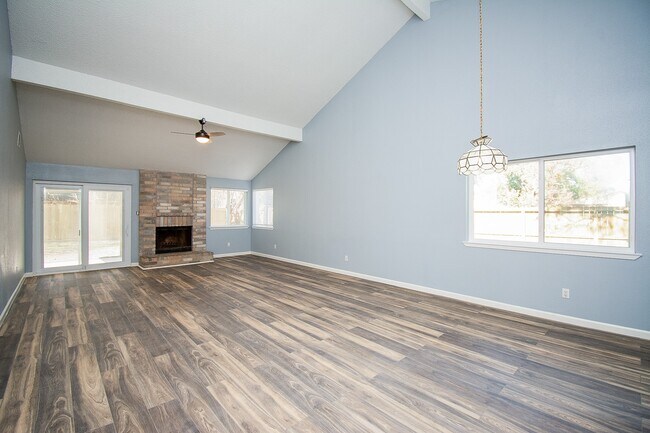 Building Photo - 16419 N Bend Dr