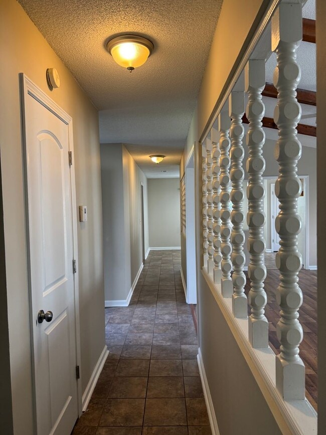 Building Photo - 103 Chickasaw Rd